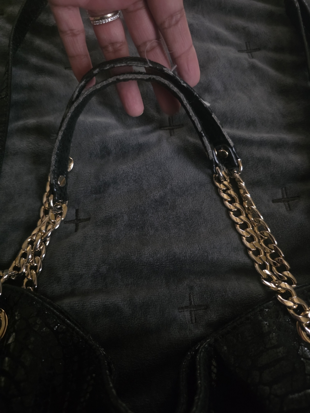 Michael Kors Black Faux-Snake Chain-Handle Women's Shoulder Bag - Picture 5 of 15